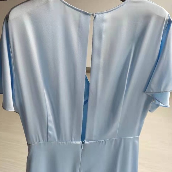 🔥Light Blue Silk-Satin Gown/Maxi Dress - Picture 4 of 6